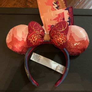 Minnie Mouse Main Attraction Big Thunder Mountain